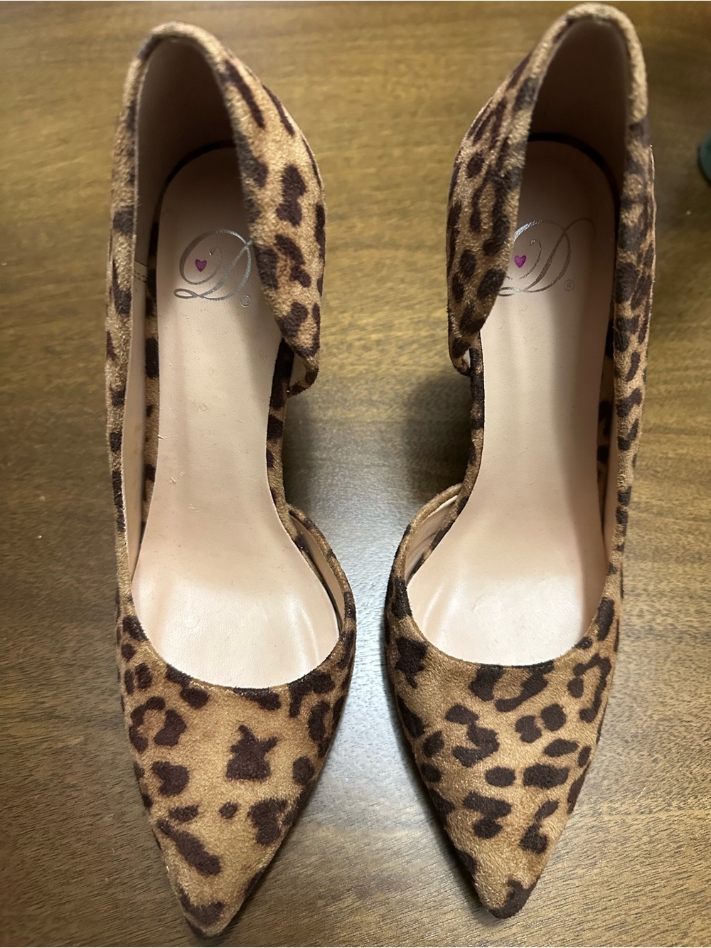 Leopard Print Point Toe Pumps - Picture 8 of 8
